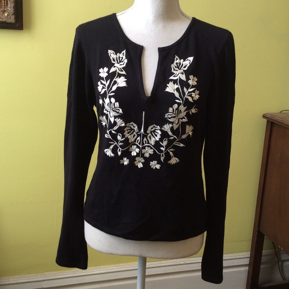 INC International Concepts Sweaters - Pretty INC Black Sweater with Ivory Embroidery M